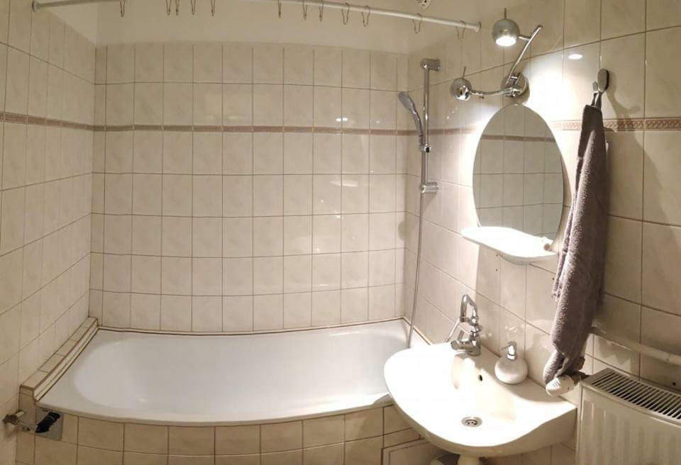 SzekszárdKoelcsey Apartman公寓 外观 照片